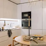 Apartamento Banyak - 2 Bedrooms And Parking In Arroios *
