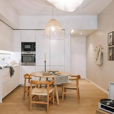 Apartamento Banyak - 2 Bedrooms And Parking In Arroios *