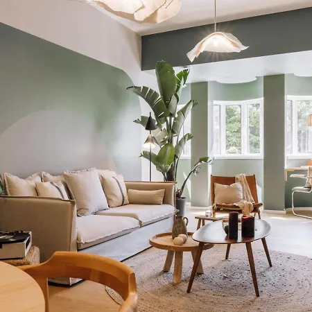 Banyak - 2 Bedrooms And Parking In Arroios * Lisboa
